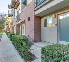 525 W Lakeside Dr in Tempe, AZ - Building Photo - Building Photo