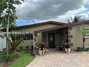 7100 Coolidge St in Hollywood, FL - Building Photo - Building Photo