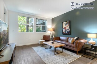 375 N La Cienega Blvd in West Hollywood, CA - Building Photo