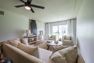 Bayside 76 in Sanford, FL - Building Photo - Interior Photo