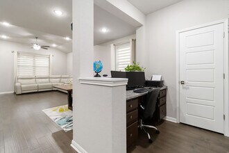 2410 Greystone Landing in San Antonio, TX - Building Photo - Building Photo