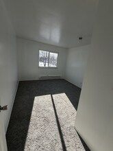 750 E Michigan Ave in Battle Creek, MI - Foto de edificio - Building Photo