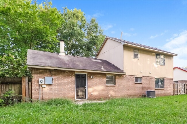 2227 Lexington Woods Dr in Spring, TX - Building Photo - Building Photo