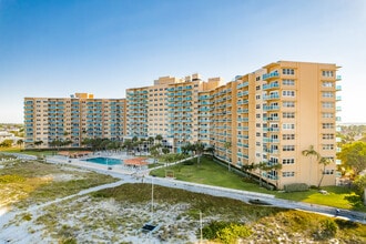 Regatta Beach Club in Clearwater Beach, FL - Building Photo - Building Photo