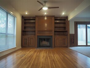 10319 Raritan Dr in Houston, TX - Building Photo - Building Photo