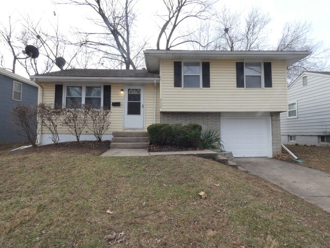 property at 5132 N Richmond Ave