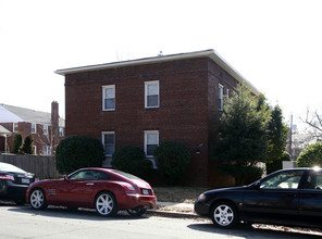 3710 N 7th St in Arlington, VA - Building Photo - Building Photo