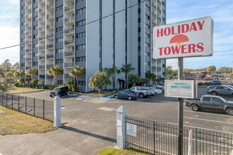 Holiday Towers in Myrtle Beach, SC - Building Photo - Building Photo