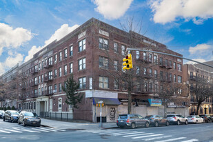 Franklin Court in Brooklyn, NY - Building Photo