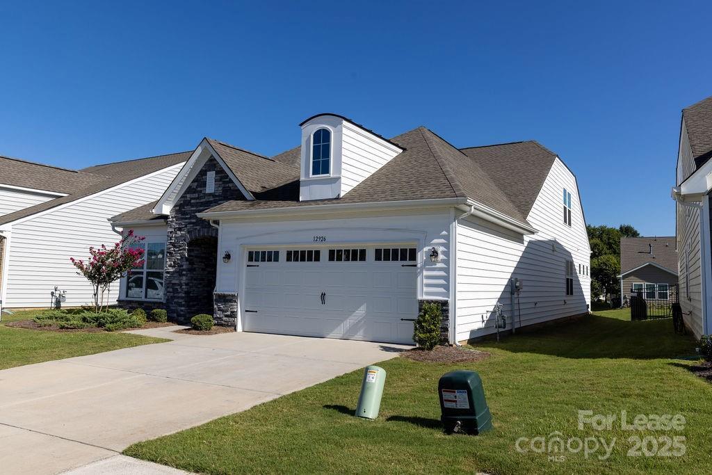 12926 Canterbury Castle Dr in Charlotte, NC - Building Photo