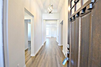 2220 Airport Dr in Leander, TX - Building Photo - Building Photo