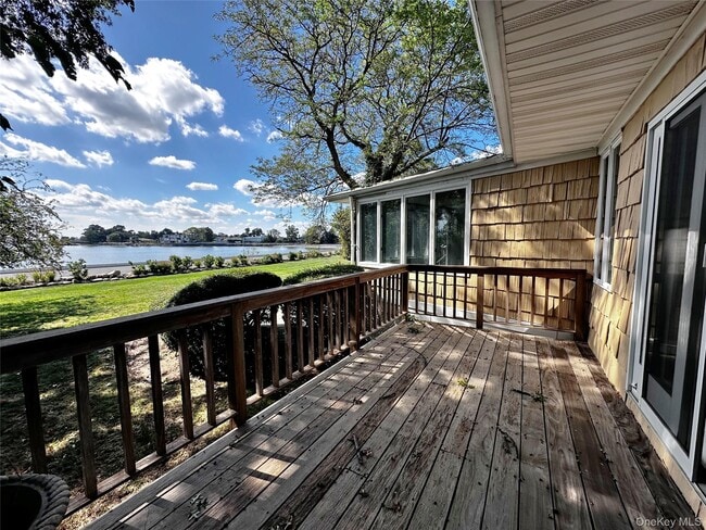 property at 1090 Bayhead Dr