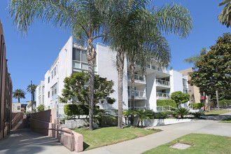 131 N Gale Dr in Beverly Hills, CA - Building Photo - Primary Photo