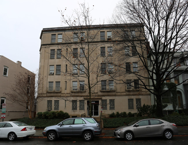 2222 Q St NW in Washington, DC - Foto de edificio - Building Photo