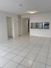 5050 NW 7th St in Miami, FL - Building Photo - Building Photo