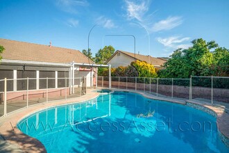 32475 Oak Knoll Ln in Lake Elsinore, CA - Building Photo - Building Photo