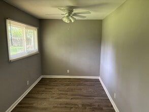 559 Keys Dr in Elyria, OH - Building Photo - Building Photo