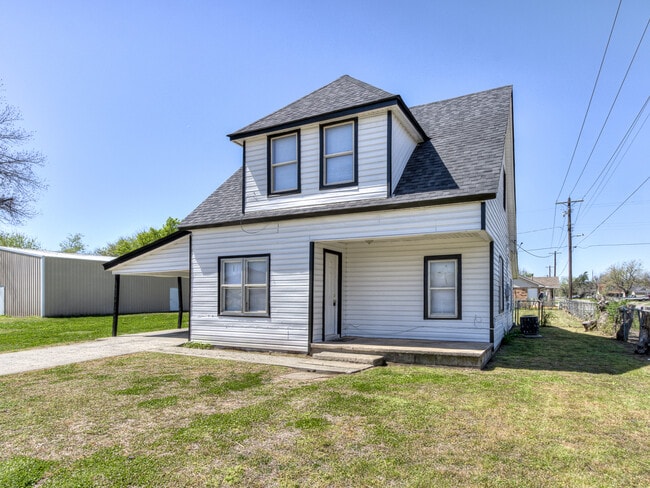 145 N L Ave in El Reno, OK - Building Photo - Building Photo