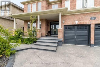 30 Rampart Dr in Brampton, ON - Building Photo - Building Photo