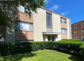 Sunset Apartments in Cleveland, OH - Building Photo