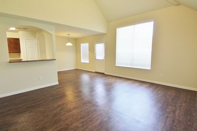 8926 Santo Domingo in Houston, TX - Building Photo - Building Photo