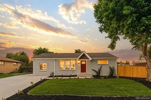 10821 Larry Dr in Northglenn, CO - Building Photo