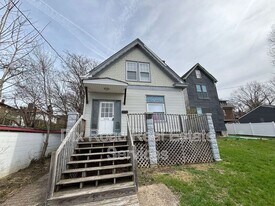5310 Carthage Ave in Cincinnati, OH - Building Photo