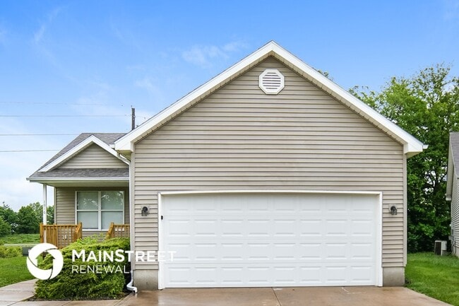property at 1016 NE Queens Ct