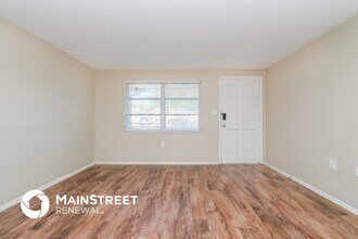 1050 Normandy Blvd in Holiday, FL - Building Photo - Building Photo