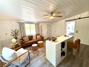 4552 Alta Mesa Dr in Redding, CA - Foto de edificio - Building Photo