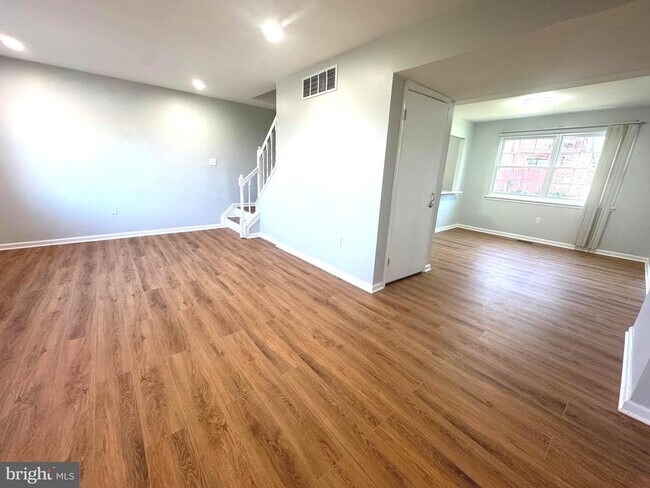 4826 Grand Bend Dr in Catonsville, MD - Building Photo - Building Photo