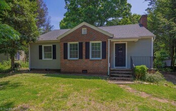 304 Wake Dr in Winston-Salem, NC - Building Photo - Building Photo