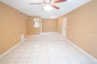 914 Lake Destiny Rd in Altamonte Springs, FL - Building Photo - Building Photo