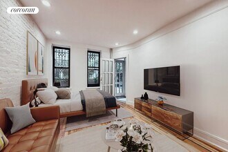 344 W 17th St in New York, NY - Building Photo - Building Photo