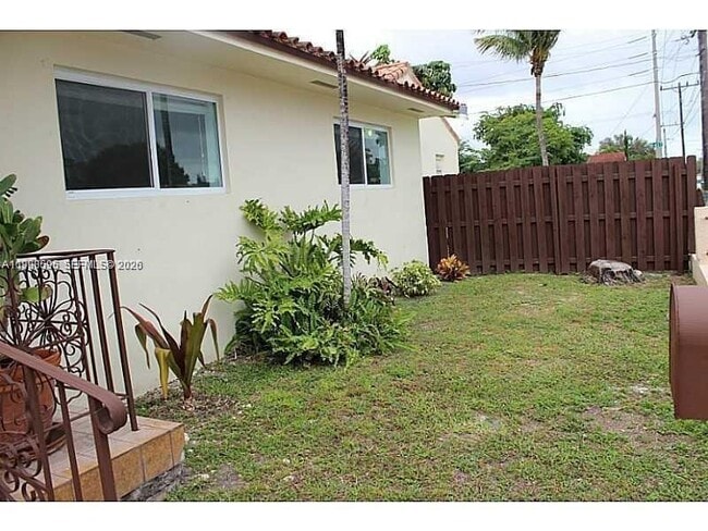 500 NW 43rd Ct in Miami, FL - Building Photo - Building Photo