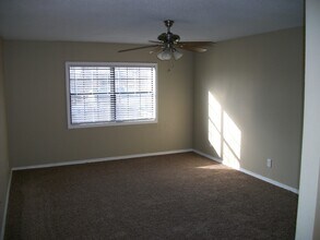 1128 NW 56th St in Oklahoma City, OK - Building Photo - Building Photo