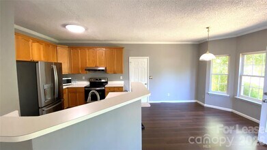 127 Meadow Pond Ln in Mooresville, NC - Building Photo - Building Photo