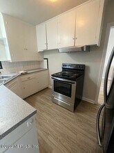 4737 Blount Ave in Jacksonville, FL - Building Photo - Building Photo