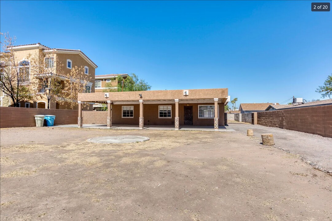 2430 W Glenrosa Ave in Phoenix, AZ - Building Photo