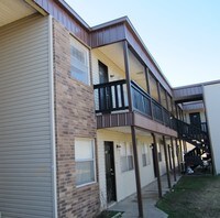 Building Photo - Courtyard Apartments in Seminole, Oklahoma