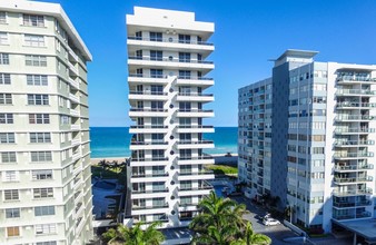 Villa di Mare in Miami Beach, FL - Building Photo - Building Photo