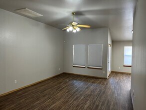 2005 SE 7th Ct in Moore, OK - Building Photo - Building Photo