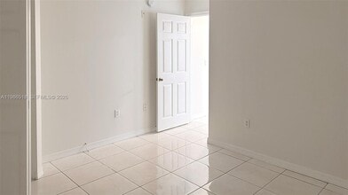 677 SW 111th Ave in Pembroke Pines, FL - Building Photo - Building Photo