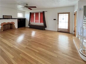413 Rose Ave in Clairton, PA - Building Photo - Building Photo