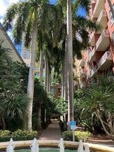 2001 Biscayne Blvd in Miami, FL - Building Photo - Building Photo