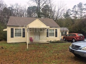 1662 Idlewood Rd in Tucker, GA - Building Photo