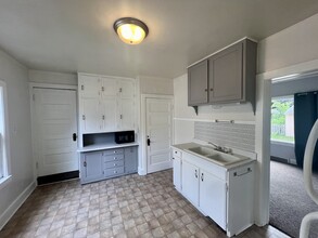 1320 Swift Ave in Sheboygan, WI - Foto de edificio - Building Photo