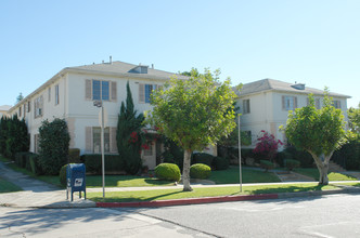 2034-2040 Hoover St in Los Angeles, CA - Building Photo - Building Photo