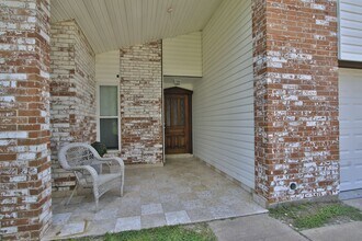 2207 Whiteback Dr in Houston, TX - Building Photo - Building Photo