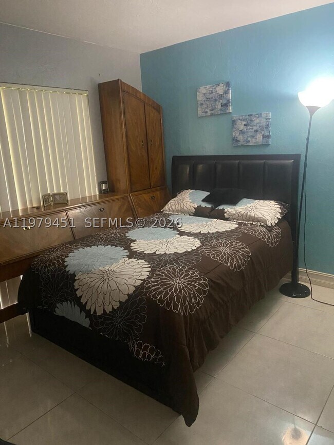property at 6010 S Falls Cir Dr